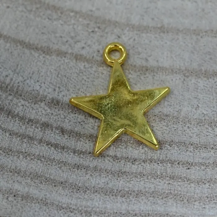 pendentif métal doré - etoile pleine
